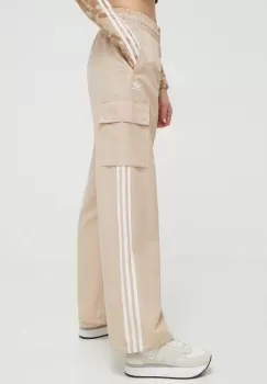 adidas Originals pantaloni de trening culoarea bej imagine