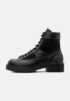 AllSaints ghete de piele Hank barbati, culoarea negru, M018FB imagine