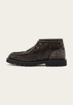 AllSaints pantofi de piele intoarsa SKIFF SUEDE BOOT culoarea gri, M015FC imagine