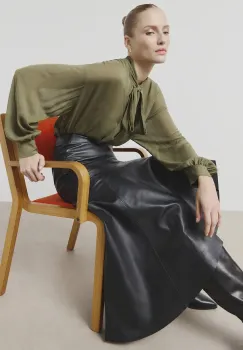 Answear Lab camasa femei, culoarea verde, cu un decolteu legat, relaxed imagine