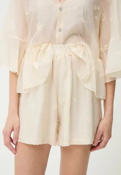 Answear Lab pantaloni scurti culoarea bej, neted, high waist imagine