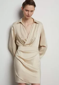 Answear Lab rochie culoarea bej, mini, drept imagine