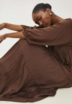 Answear Lab rochie culoarea maro, maxi, evazati imagine