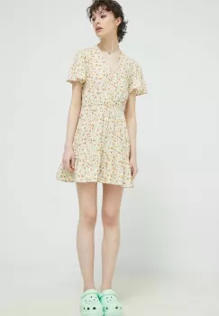 Billabong rochie culoarea galben, mini, evazati imagine