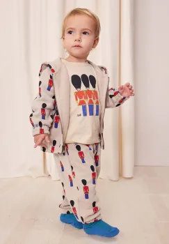 Bobo Choses pantaloni de trening din bumbac pentru bebelusi Little Tin Soldier culoarea bej, modelator, 224AB064 imagine