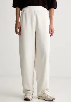 Pantaloni si leggings imagine