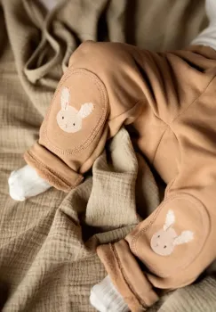 Donsje pantaloni de trening din bumbac pentru bebelusi Joek Trousers Fluffy Bunnies culoarea maro, cu imprimeu, 3040703 imagine