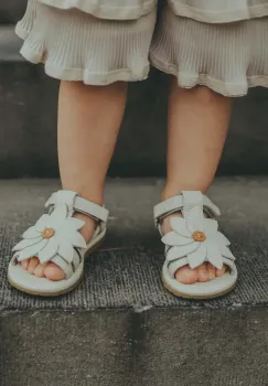 Donsje sandale din piele pentru copii Iles Fields Sandals Daisy culoarea alb, 2025102 imagine