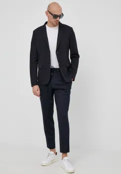 Emporio Armani sacou imagine