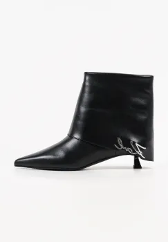 Karl Lagerfeld botine cu toc jos pentru femei din piele Pasha imagine
