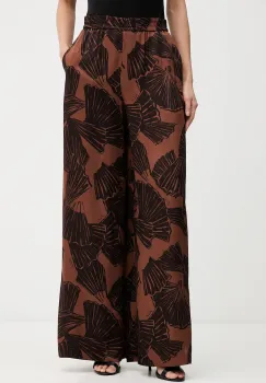 Pantaloni si leggings imagine