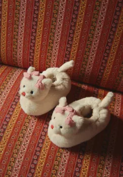 Konges Slojd papuci copii KITTY FOOTIES culoarea bej, KS105187 imagine