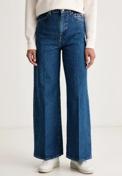 Lacoste  blugi pentru femei imagine