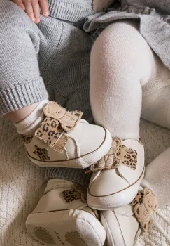Mayoral Newborn pantofi pentru bebelusi culoarea bej, 9966 imagine