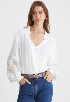 Medicine bluza femei, culoarea alb, in modele florale imagine