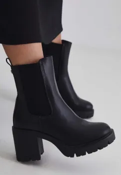 Medicine botine culoarea negru, cu toc drept imagine