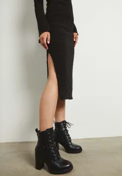 Medicine botine femei, culoarea negru, cu toc drept imagine