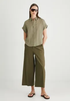 Medicine camasa culoarea verde, cu guler clasic, regular imagine