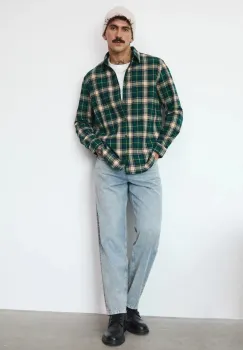 Medicine camasa din bumbac culoarea verde, cu guler clasic, relaxed imagine