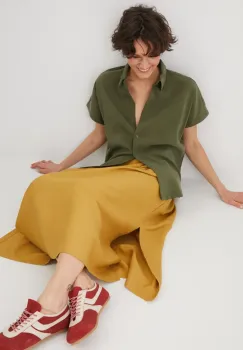 Medicine camasa femei, culoarea verde, cu guler clasic, relaxed imagine