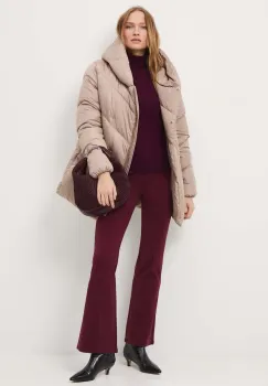 Medicine geaca culoarea bej, de iarna, oversize imagine
