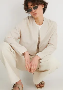 Medicine geaca de in culoarea bej, de tranzitie, oversize imagine