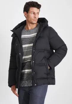 Medicine geaca de puf barbati, culoarea negru, de iarna imagine