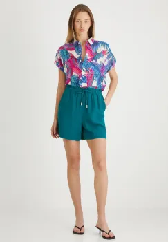 Medicine pantaloni scurti din amestec de in culoarea verde, neted, medium waist imagine