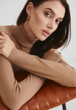 Medicine pulover femei, culoarea bej, light, cu guler imagine