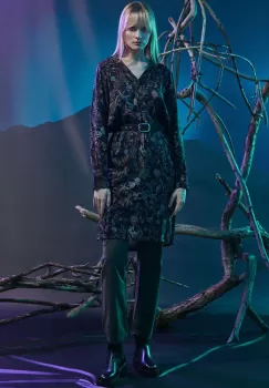 Medicine rochie culoarea negru, midi, oversize imagine