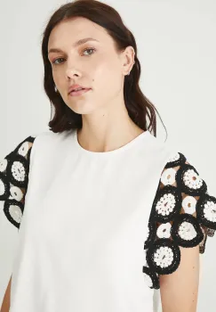Medicine tricou culoarea bej imagine