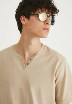 Medicine tricou din bumbac culoarea bej, neted imagine