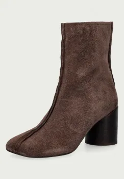 MM6 Maison Margiela botine pentru femei din piele intoarsa imagine