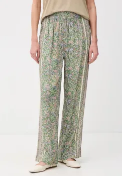 Pantaloni si leggings imagine