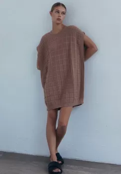 MUUV. rochie CARRE culoarea maro, mini, oversize imagine