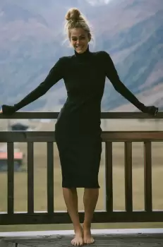 MUUV. rochie Sukienka D?uga Cotton Rib culoarea negru, midi, mulata imagine