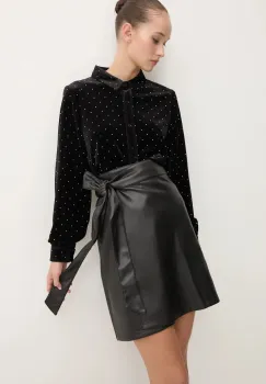 Never Fully Dressed camasa de catifea Cristi Shirt culoarea negru, cu guler clasic, regular, NFDTO1433 imagine
