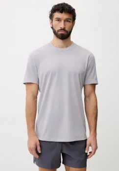 On tricou de antrenament pentru barbati imagine