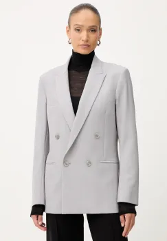 Patrizia Pepe sacou imagine