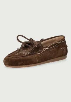 Posa  loafers slip-on pentru femei din piele intoarsa Boat Loafer Prairie imagine
