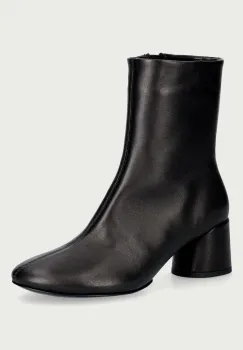 Souliers Martinez botine pentru femei din piele FLAVIA imagine