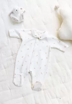 Tartine et Chocolat pijamale pentru bebelusi culoarea bej, modelator imagine