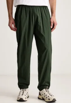 The North Face  pantaloni joggers pentru barbati Redbox imagine