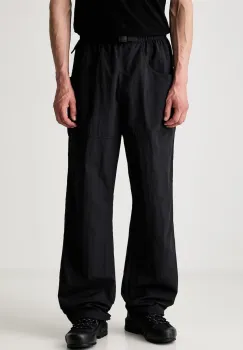 The North Face pantaloni pentru barbati imagine