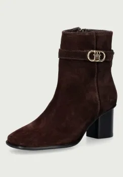 Tommy Hilfiger  botine cu toc jos pentru femei din piele intoarsa TH STRAP SUEDE BLOCK HEEL BOOT imagine
