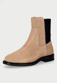 Tommy Hilfiger ghete scurte pentru femei din piele intoarsa ENAMEL FLAG SUEDE ANKLE CHELSEA imagine