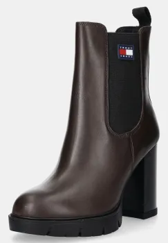 Tommy Jeans cizme de piele TJW LEATHER HEEL BOOT culoarea maro, cu toc drept, izolare usoara, EN0EN02831 imagine