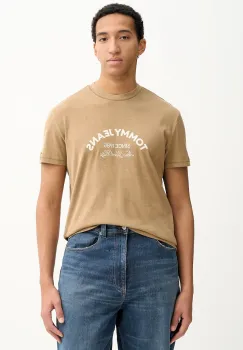 Tommy Jeans tricou din bumbac culoarea maro, cu imprimeu, DM0DM22328 imagine