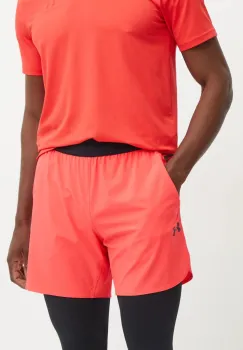 Under Armour pantaloni scurti de antrenament Peak culoarea rosu, 1376782 imagine
