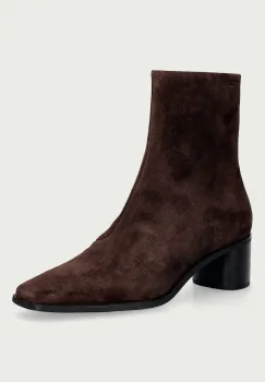 Vagabond Shoemakers  botine pentru femei din piele intoarsa FAY imagine